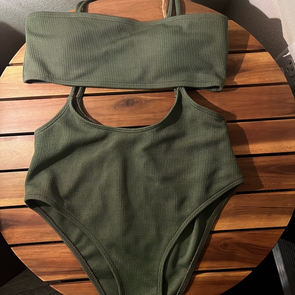Zaful Olive Green Ribbed Swimsuit